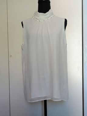 Sleeveless Pearl-Trim Mock Neck Blouse in Cream